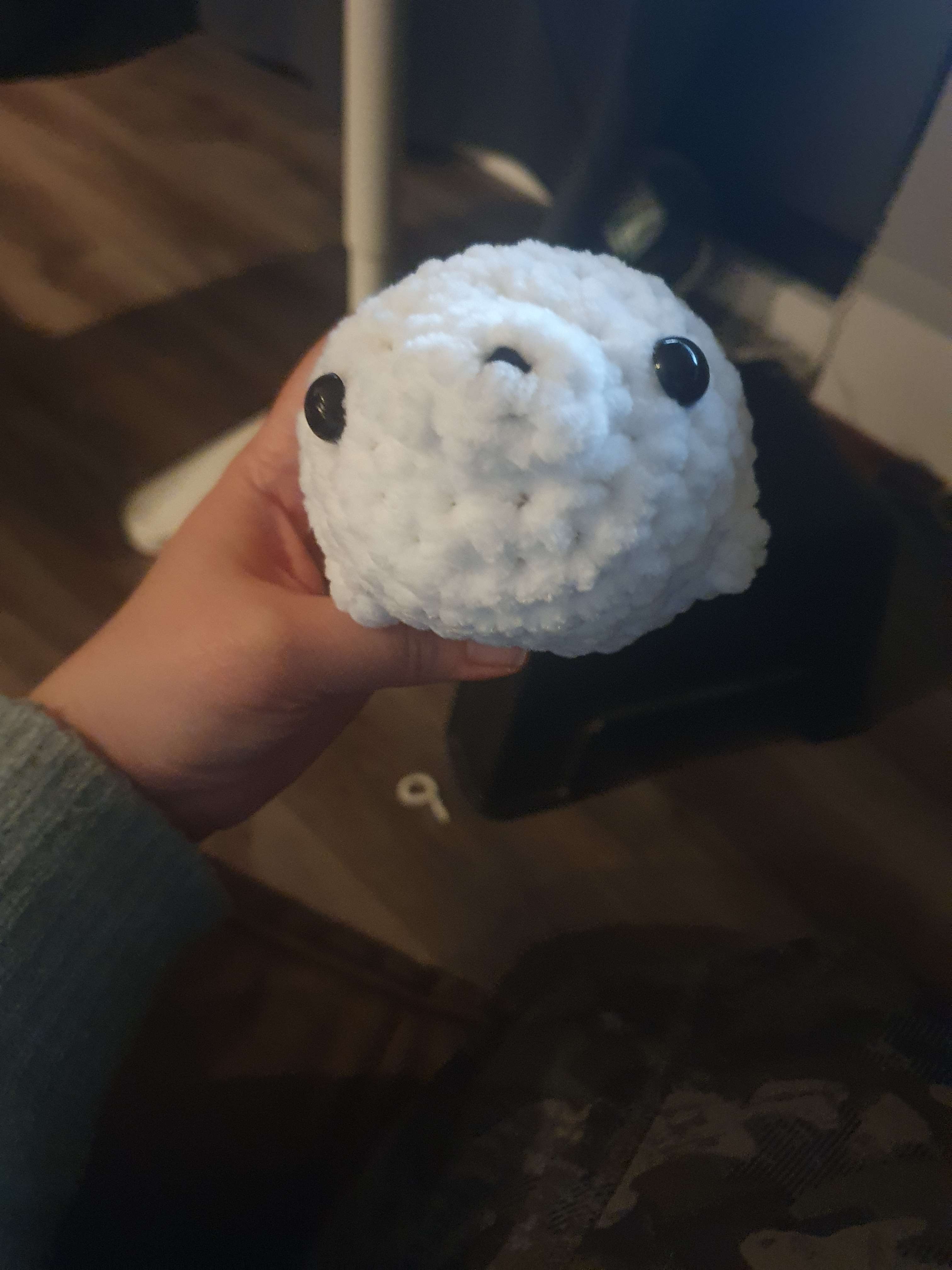 crochet seal